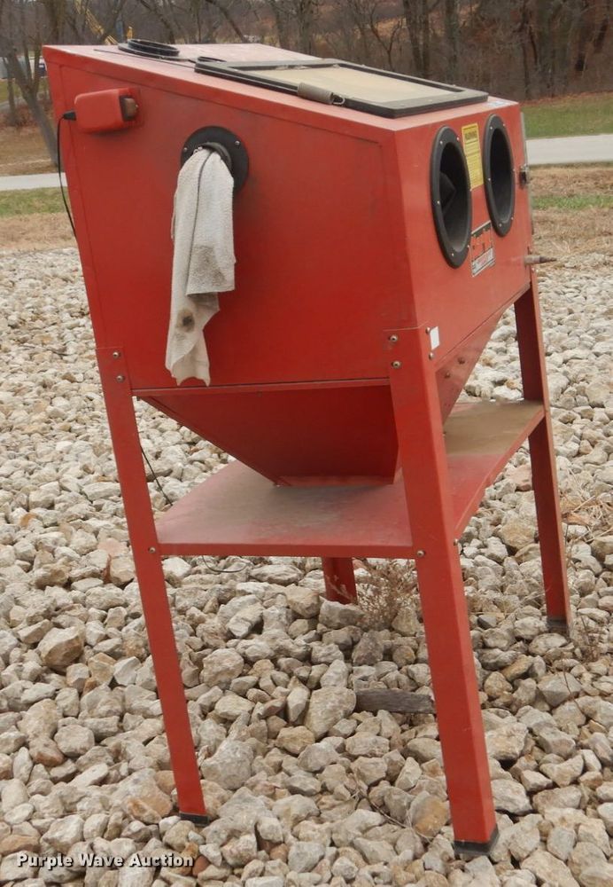 image for item IU9753 Clarke SB9007  sandblast cabinet