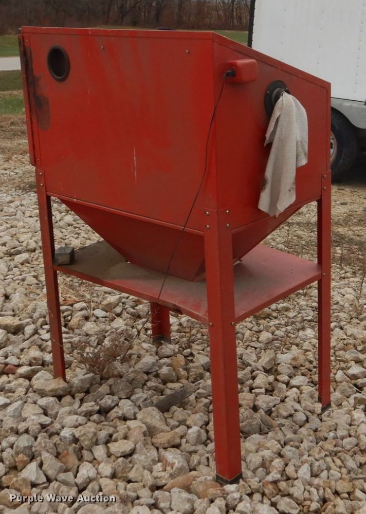 image for item IU9753 Clarke SB9007  sandblast cabinet