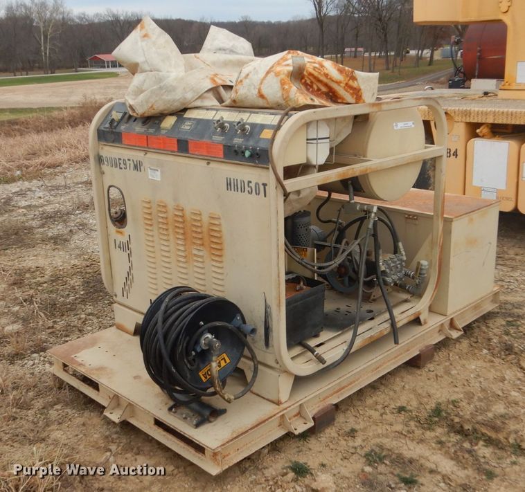 image for item IU9757 Landa  pressure washer