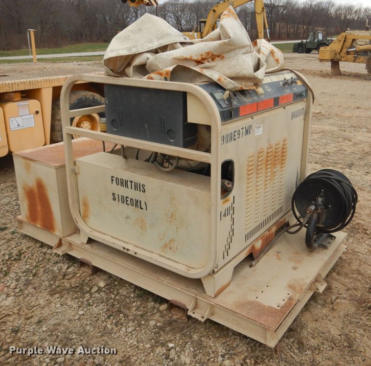 image for item IU9757 Landa  pressure washer