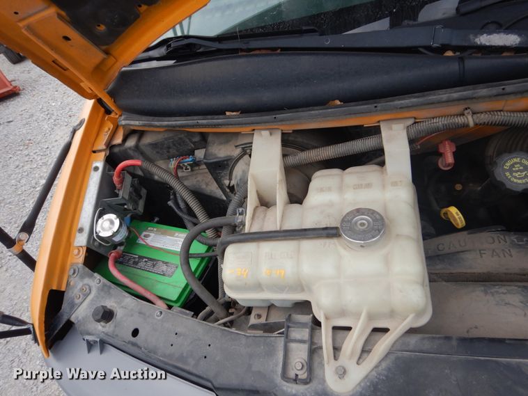 image for item IU9772 2000 Chevrolet Express 3500  school bus