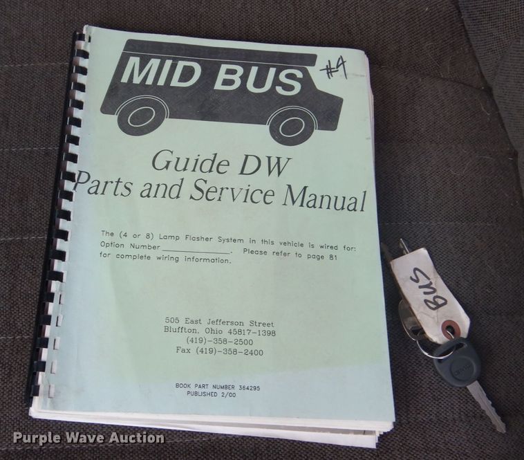 image for item IU9772 2000 Chevrolet Express 3500  school bus