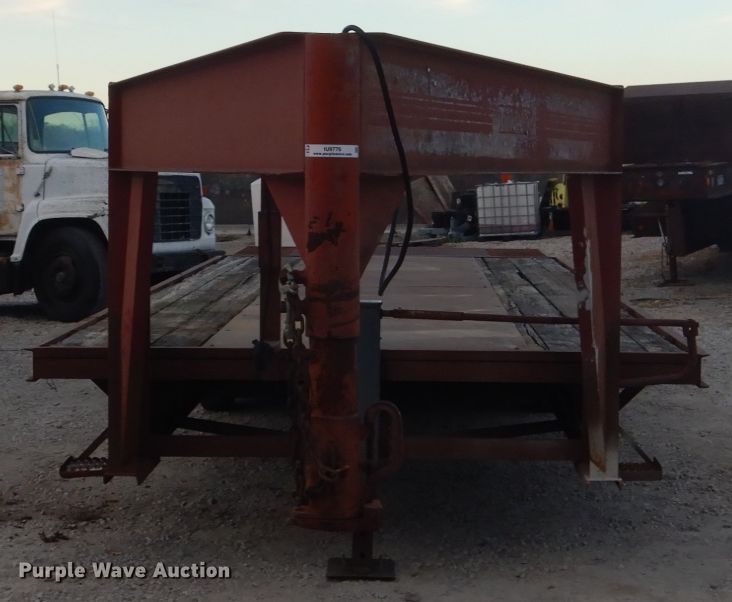 image for item IU9776 1992 Titan  equipment trailer