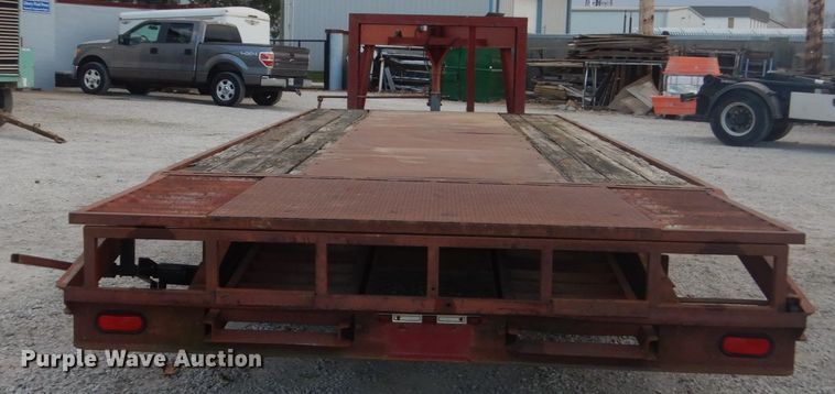 image for item IU9776 1992 Titan  equipment trailer