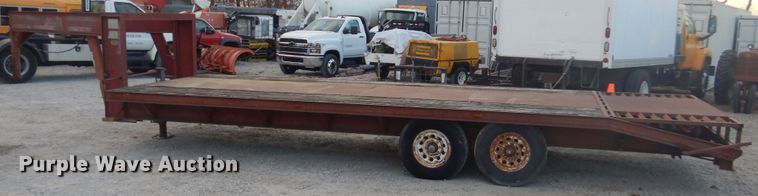 image for item IU9776 1992 Titan  equipment trailer