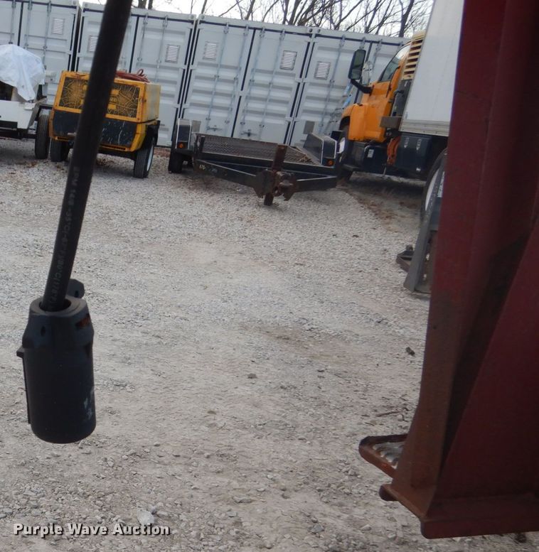 image for item IU9776 1992 Titan  equipment trailer