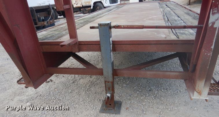image for item IU9776 1992 Titan  equipment trailer