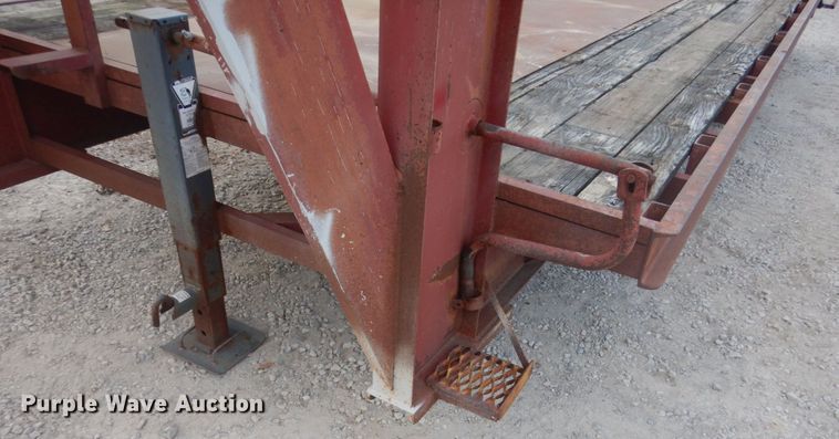 image for item IU9776 1992 Titan  equipment trailer