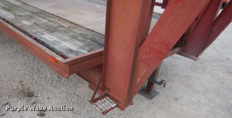 image for item IU9776 1992 Titan  equipment trailer