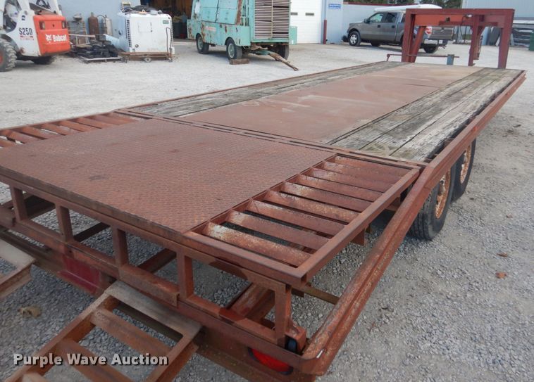 image for item IU9776 1992 Titan  equipment trailer