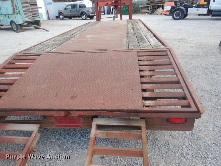 image for item IU9776 1992 Titan  equipment trailer