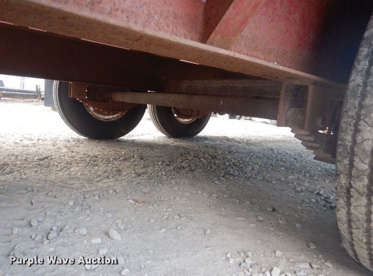 image for item IU9776 1992 Titan  equipment trailer