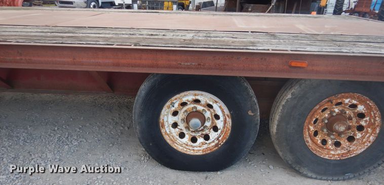 image for item IU9776 1992 Titan  equipment trailer