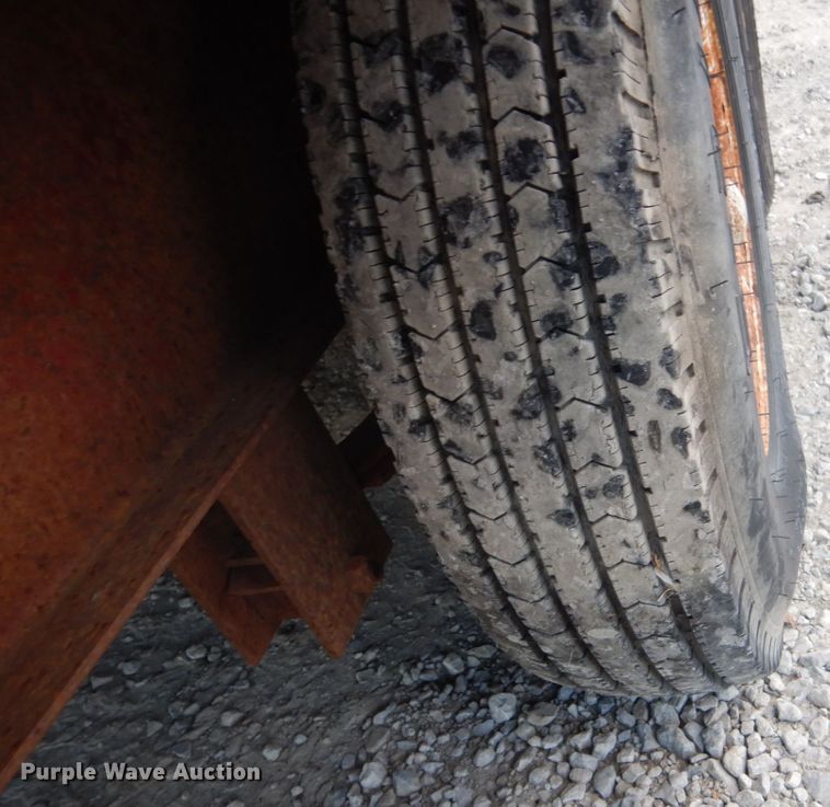 image for item IU9776 1992 Titan  equipment trailer