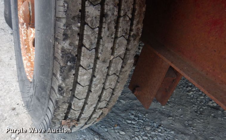 image for item IU9776 1992 Titan  equipment trailer