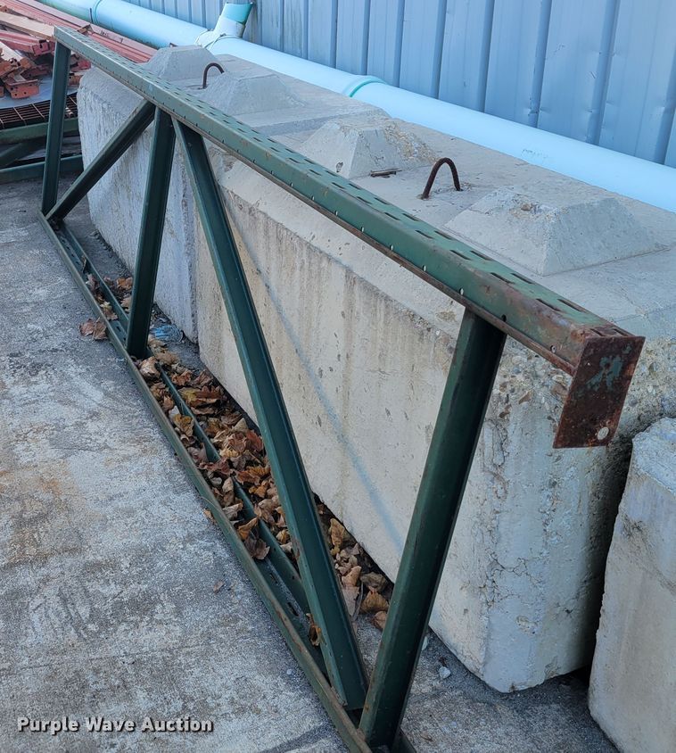 image for item IV9625 Pallet racking