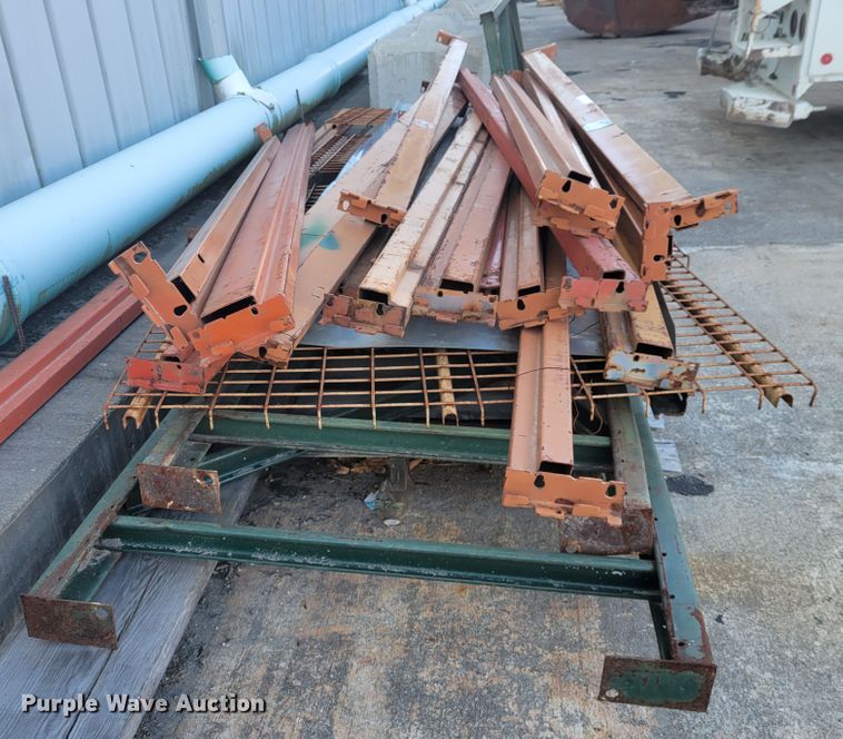 image for item IV9625 Pallet racking