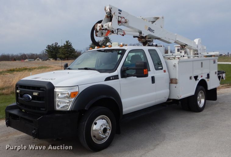 image for item IV9646 2013 Ford F550 Super Duty XL  bucket truck