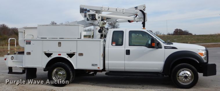 image for item IV9646 2013 Ford F550 Super Duty XL  bucket truck