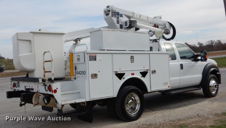 image for item IV9646 2013 Ford F550 Super Duty XL  bucket truck