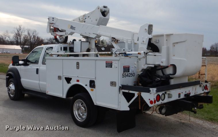 image for item IV9646 2013 Ford F550 Super Duty XL  bucket truck