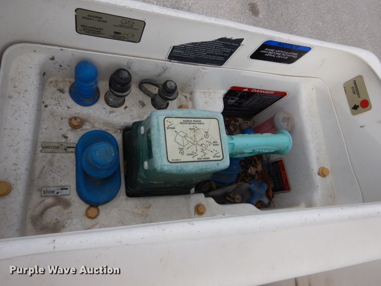 image for item IV9646 2013 Ford F550 Super Duty XL  bucket truck