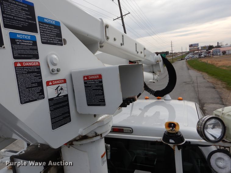 image for item IV9646 2013 Ford F550 Super Duty XL  bucket truck