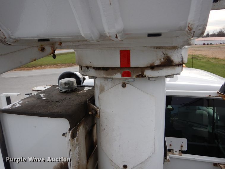 image for item IV9646 2013 Ford F550 Super Duty XL  bucket truck