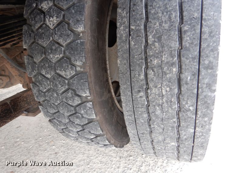 image for item IV9646 2013 Ford F550 Super Duty XL  bucket truck