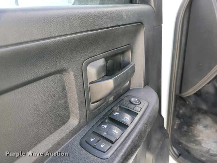 image for item IV9652 2014 Dodge Ram 4500HD  Crew Cab utility / service truck