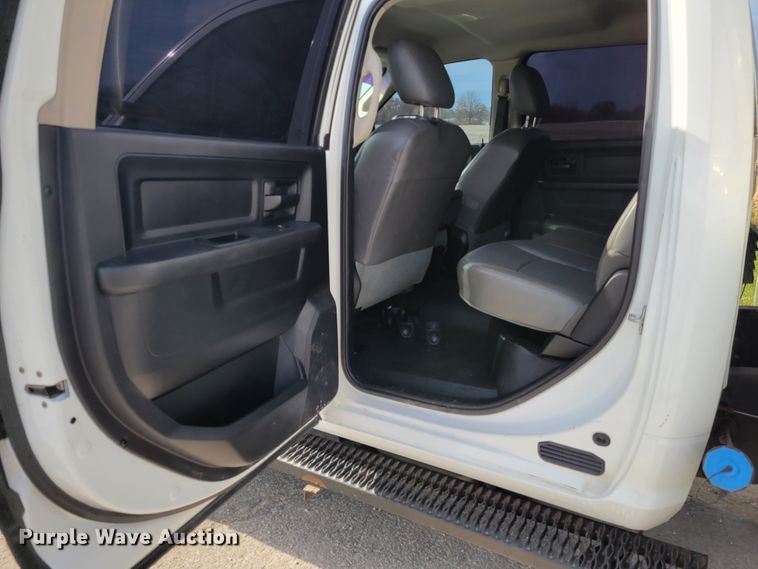 image for item IV9652 2014 Dodge Ram 4500HD  Crew Cab utility / service truck