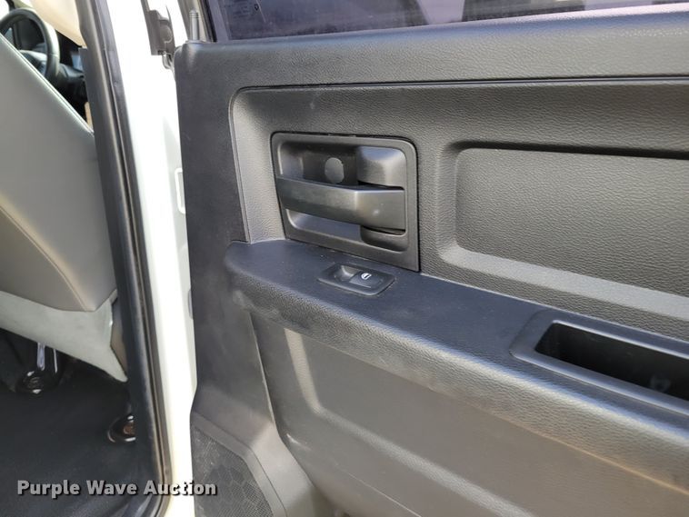 image for item IV9652 2014 Dodge Ram 4500HD  Crew Cab utility / service truck