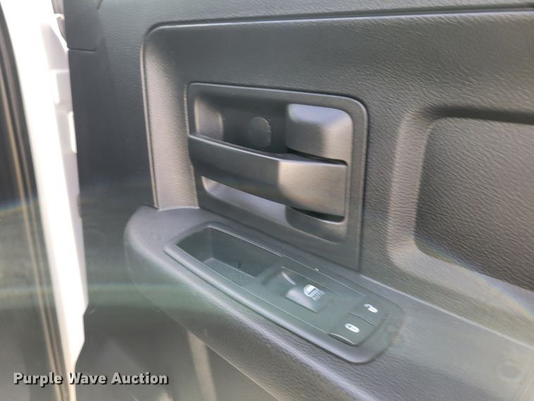 image for item IV9652 2014 Dodge Ram 4500HD  Crew Cab utility / service truck