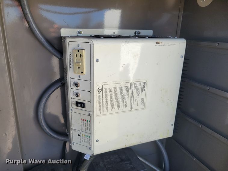 image for item IV9689 2006 Ford E450 Super Duty  utility / service van