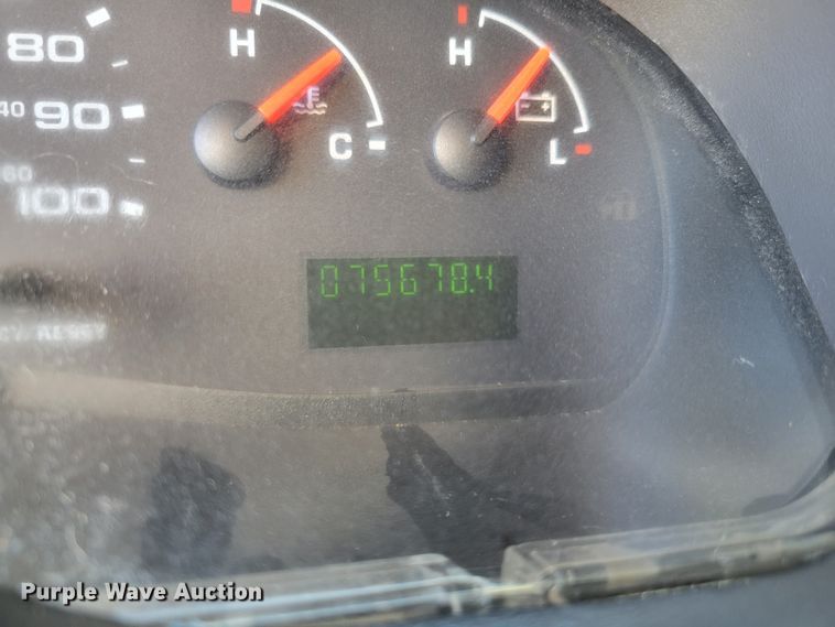 image for item IV9689 2006 Ford E450 Super Duty  utility / service van