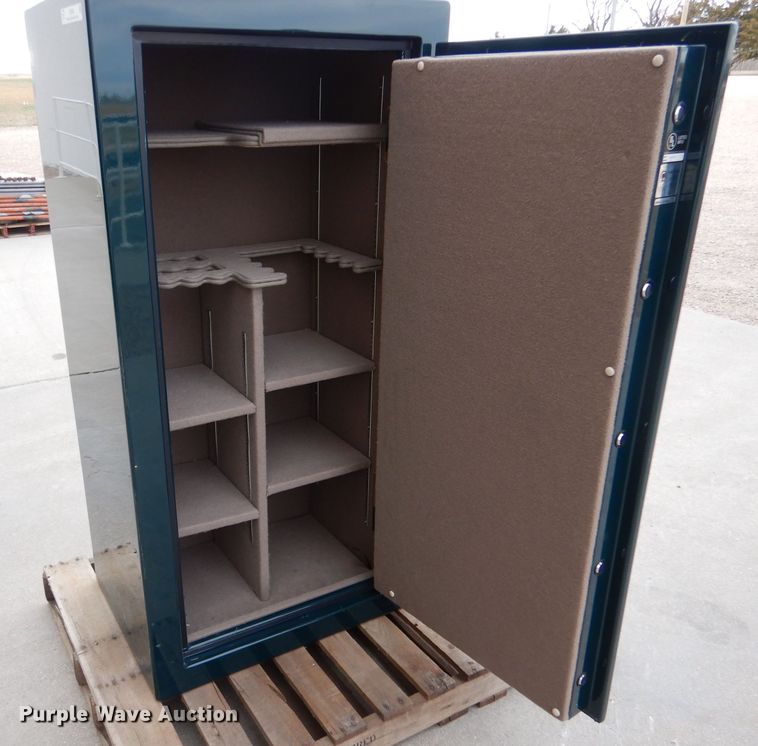 image for item IV9849 2002 Liberty Safes T-23  firearm safe