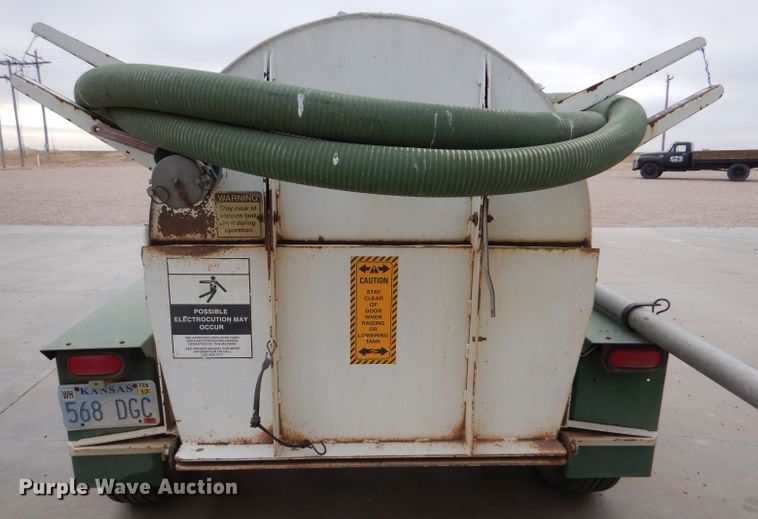 image for item IV9855 1999 Ring-o-matic 750  vacuum excavator