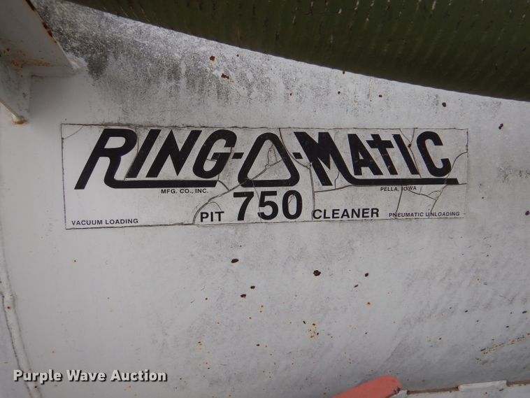 image for item IV9855 1999 Ring-o-matic 750  vacuum excavator