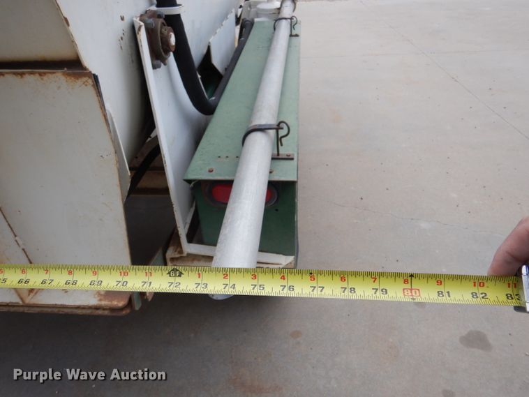 image for item IV9855 1999 Ring-o-matic 750  vacuum excavator