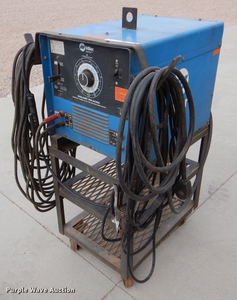image for item IV9857 Miller Dialarc 250  welder