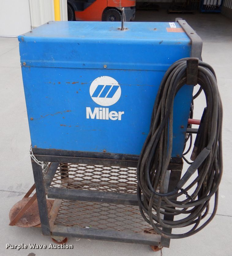 image for item IV9857 Miller Dialarc 250  welder