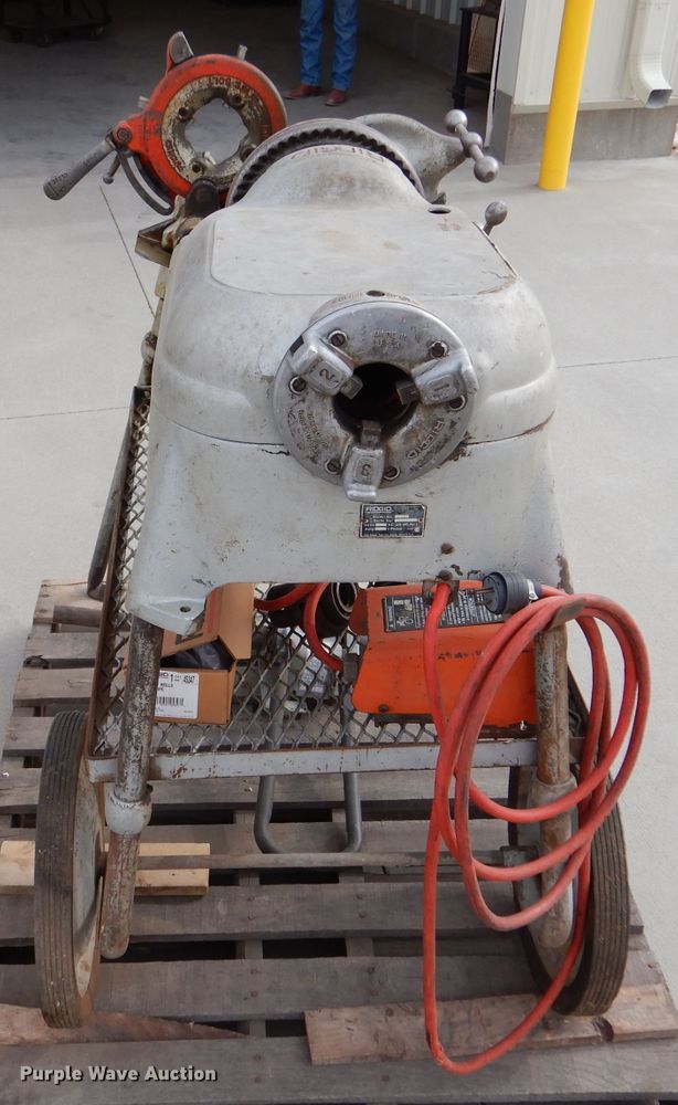 image for item IV9860 Ridgid 535  pipe threader