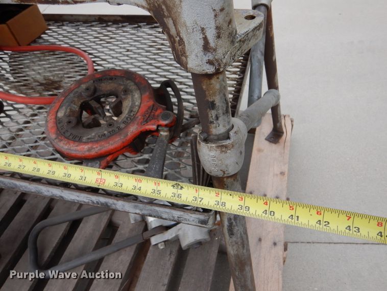 image for item IV9860 Ridgid 535  pipe threader