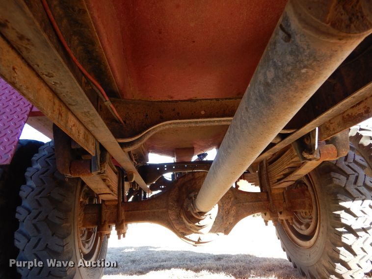 image for item IV9870 1983 Ford F600  water truck