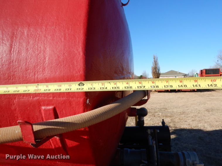 image for item IV9870 1983 Ford F600  water truck