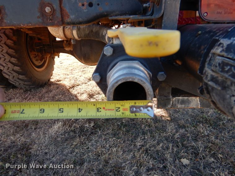 image for item IV9870 1983 Ford F600  water truck