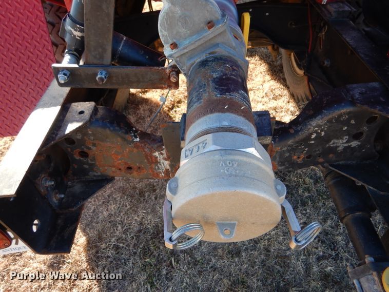 image for item IV9870 1983 Ford F600  water truck