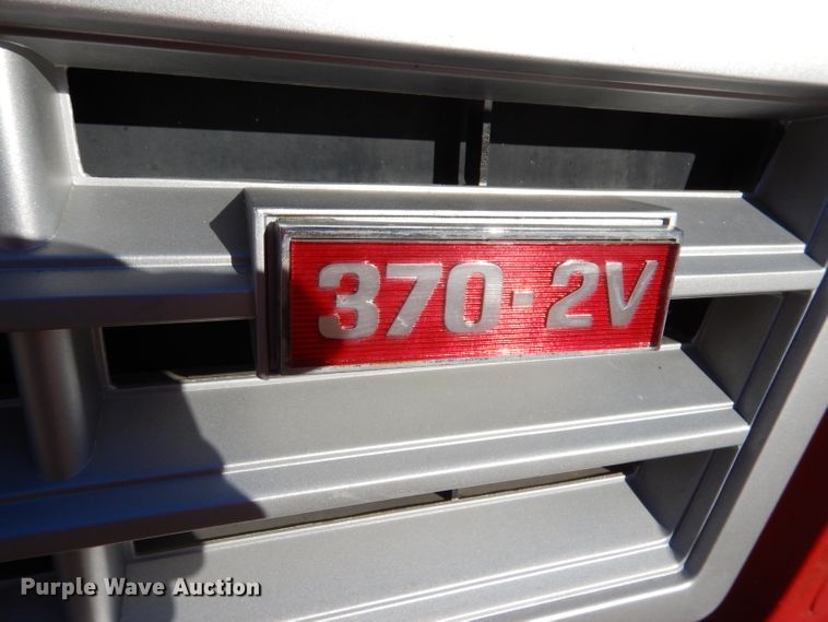 image for item IV9870 1983 Ford F600  water truck