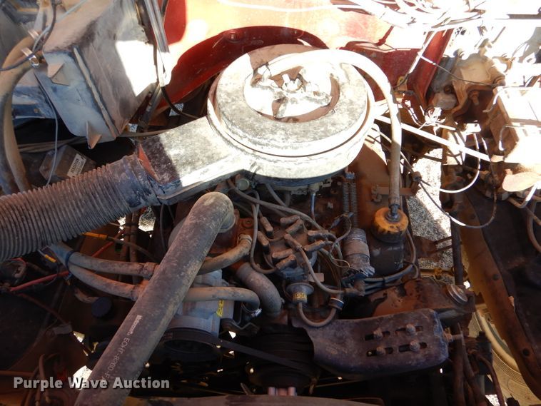 image for item IV9870 1983 Ford F600  water truck