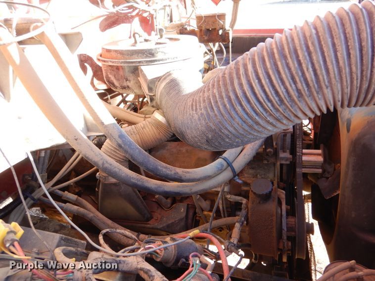 image for item IV9870 1983 Ford F600  water truck